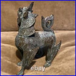 ANTIQUE / VINTAGE LARGE CHINESE BRONZE / BRASS FOO DOG / LION 115mm Or4,1/2In